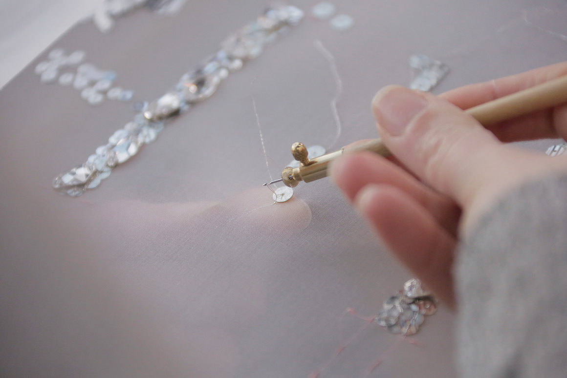 Atelier Lesage pour Chanel (photo d'Anne Combaz pour Vogue)